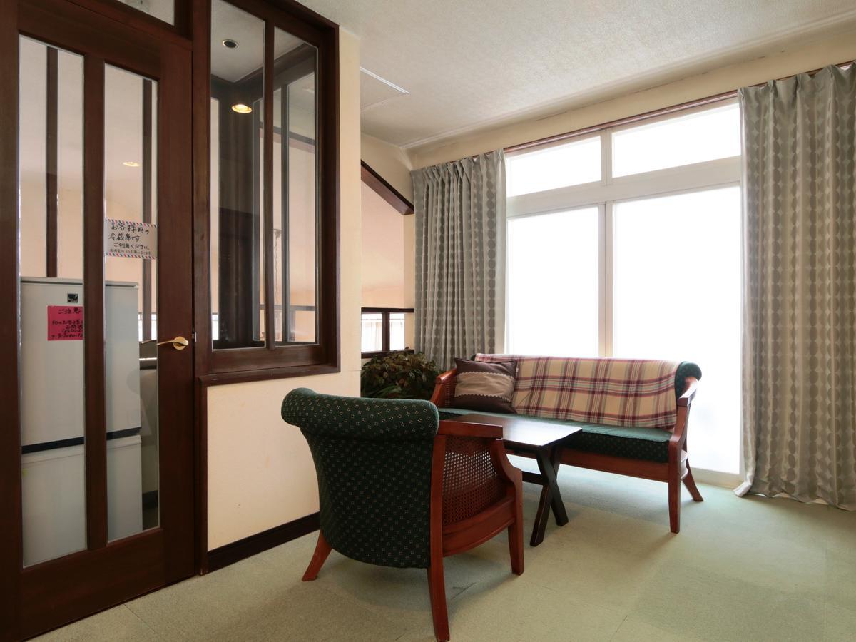 Auberge La Chaumiere Otari Екстериор снимка