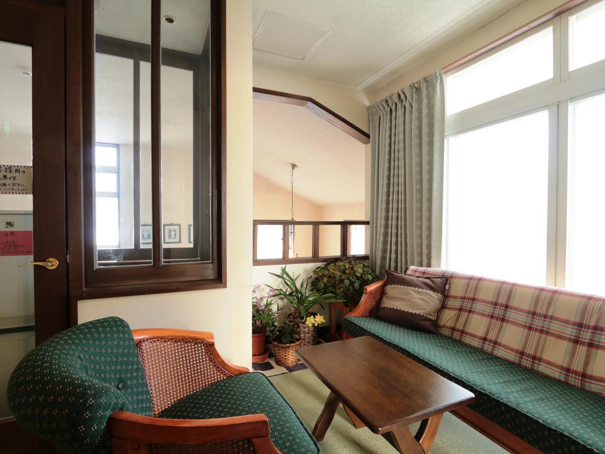 Auberge La Chaumiere Otari Екстериор снимка